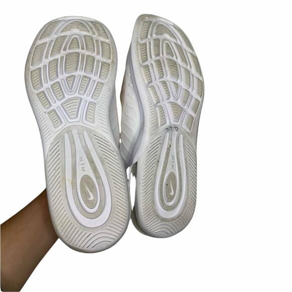 Nike women's  Air Max Axis‎ Guava Ice sneakers size 8.5 - Picture 9 of 10